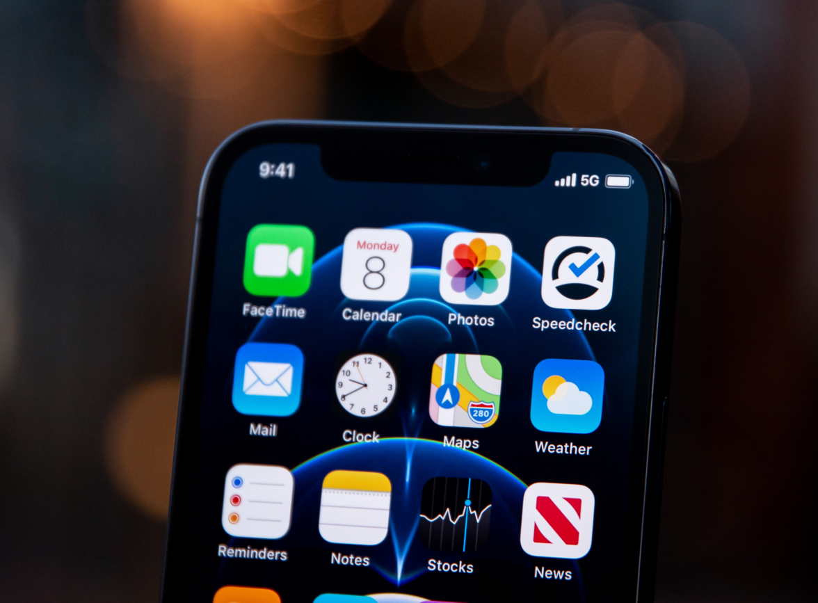 新平苹果手机维修分享为什么 iPhone 12 在冬季会自动关机 
