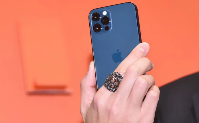 新平苹果手机维修分享iPhone12系列重启方法教程 